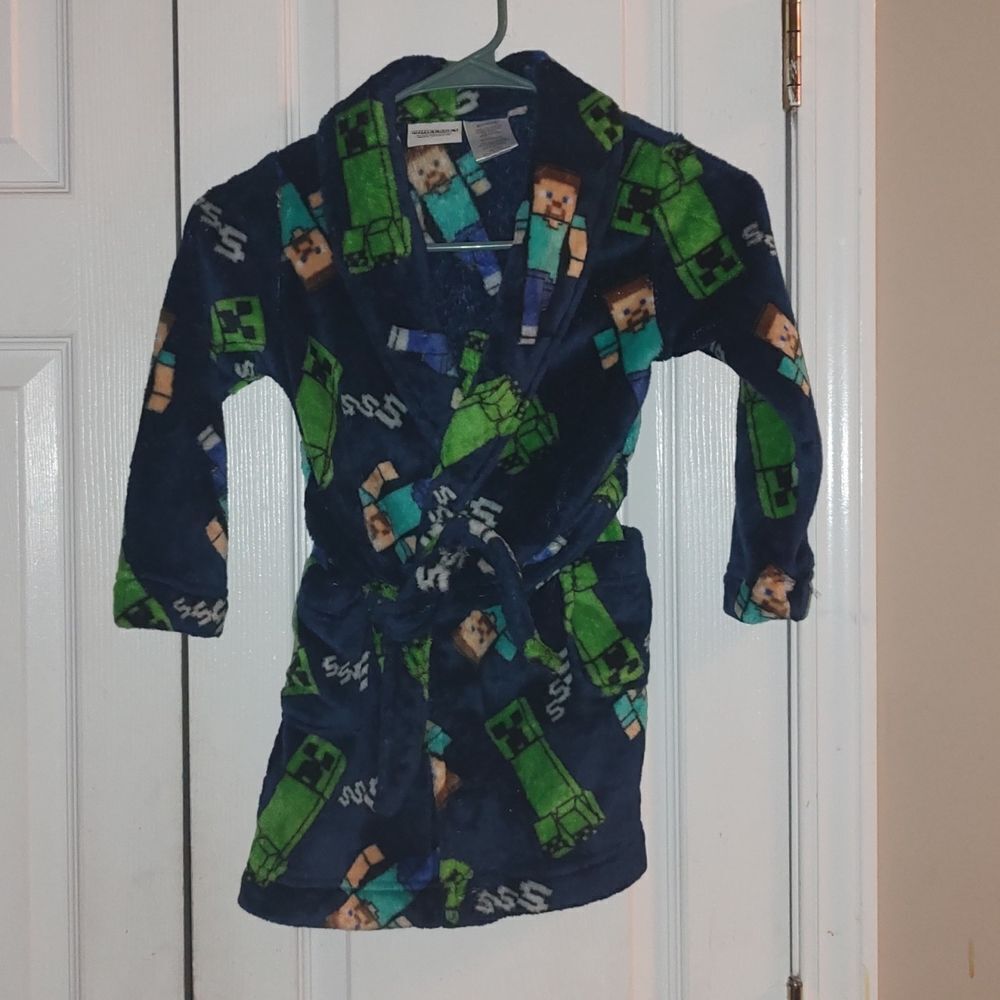 Minecraft boys super soft robe  Sz 4/5 NWOT